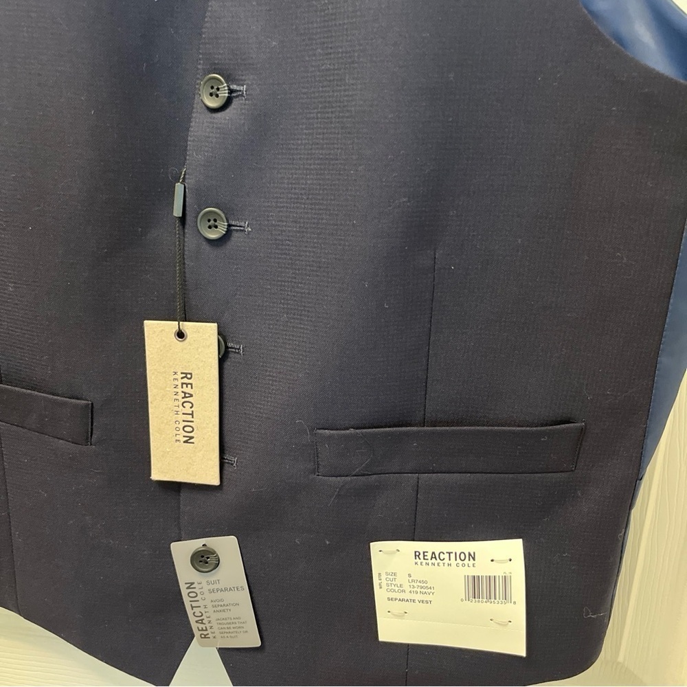 Kenneth Cole Reaction Men's Navy Vest Size small Formal Business - Picture 3 of 11